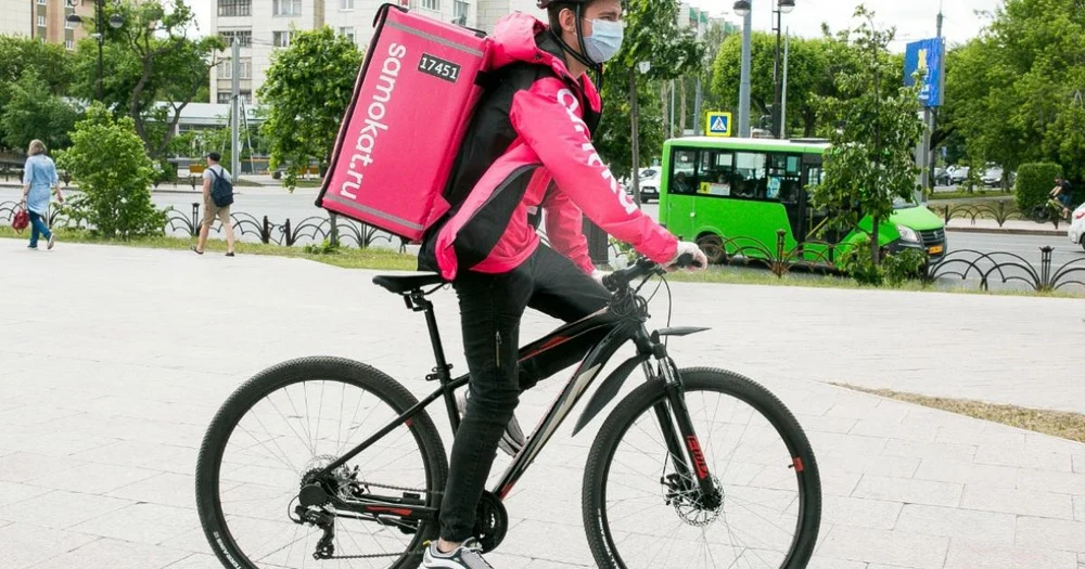 Работа курьером Самокат в Омске